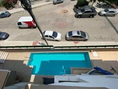 Zentral Gelegene Kelepir 2 1 Pool Wohnung Zum Verkauf In Didim