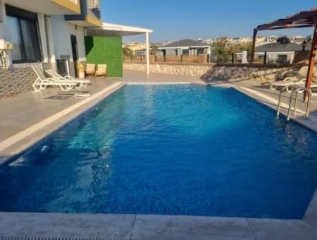 Eine Prächtige Villa Um Die Ecke Mit 4 1 Pool Zum Verkauf Zum Preis Eines Grundstücks In Didim Hisar