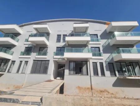 Brandneue 2 1 Wohnung In Einem Komplex Mit Pool Zum Verkauf In Der Nachbarschaft Von Didim Altinkum