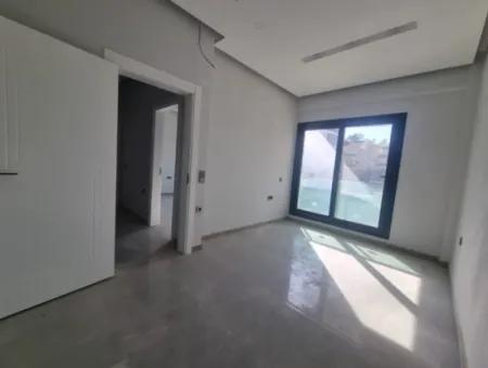 Brandneue 2 1 Wohnung In Einem Komplex Mit Pool Zum Verkauf In Der Nachbarschaft Von Didim Altinkum