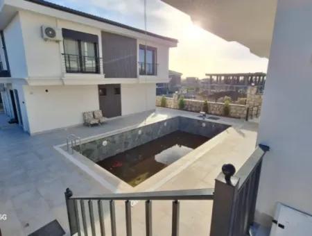 3 1 Villa Mit Pool Zum Verkauf In Didim Hisar Nachbarschaft