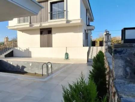 3 1 Villa Mit Pool Zum Verkauf In Didim Hisar Nachbarschaft