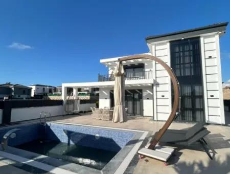 Vip Villa 4 1 Freistehende Villa Mit Separater Küche Ultra Luxus Pool Zum Verkauf In Didim Efeler