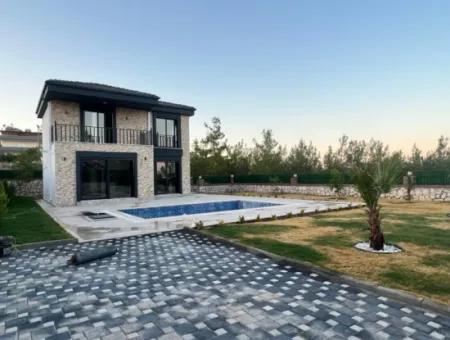 4 Bedroom Luxury Villa With Pool For Sale In Seyrantepe, Didim