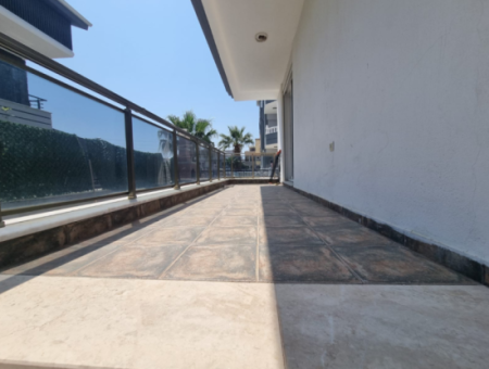 Urgent - 3 Bedroom Furnished Villa With Pool  In Didim Altinkum