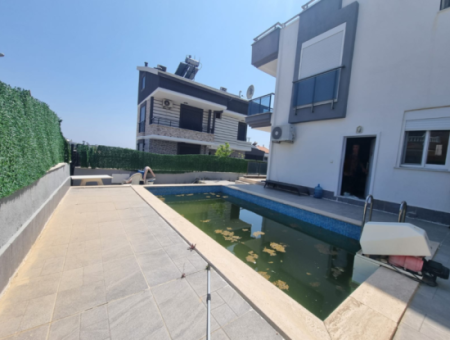 Urgent - 3 Bedroom Furnished Villa With Pool  In Didim Altinkum