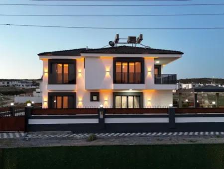 Fully Furnished Detached 4 Bed Villa For Sale In Didim