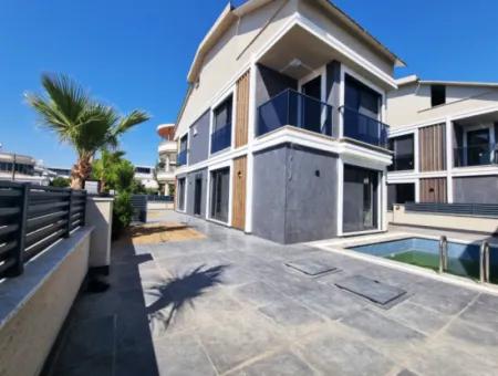 4 Bedroom  Detached Villa For Sale In Altınkum Didim