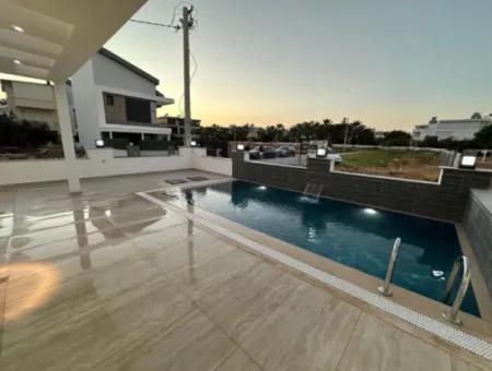 4 1 Villa With Private Pool Around The Corner In Didim Efeler Neighborhood