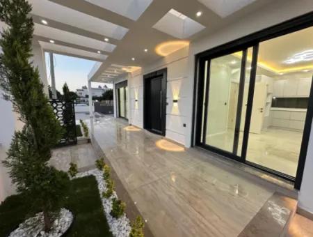 4 1 Villa With Private Pool Around The Corner In Didim Efeler Neighborhood