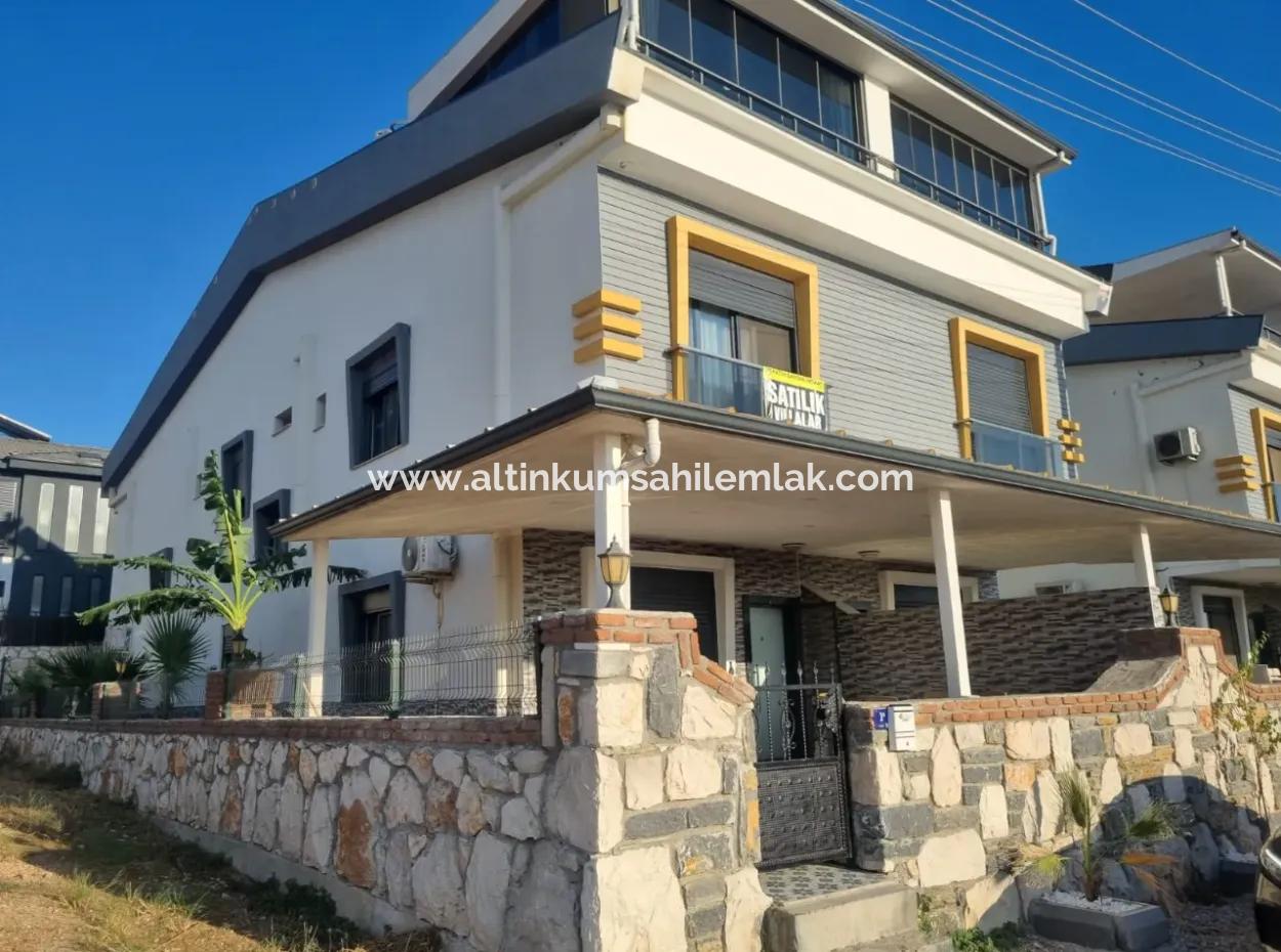 Didim Hisar Mahallesinde Satılık Deniz Manzaralı 4+1 Villa