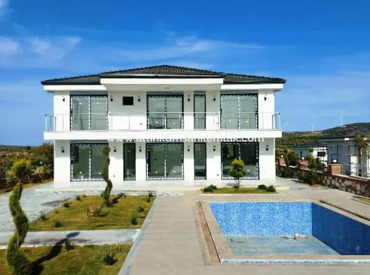 Didim Yeşiltepe'de  Projeden Satılık Havuzlu Müstakil Villa, Yazlık Ev