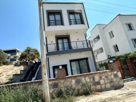 Didim Hisarda Satılık 3+2 Havuzlu Eşyalı Villa