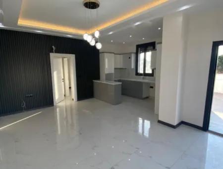 Didim Çamlık Mahallesinde Satılık 3+1 Havuzlu Müstakil Girişli Villa