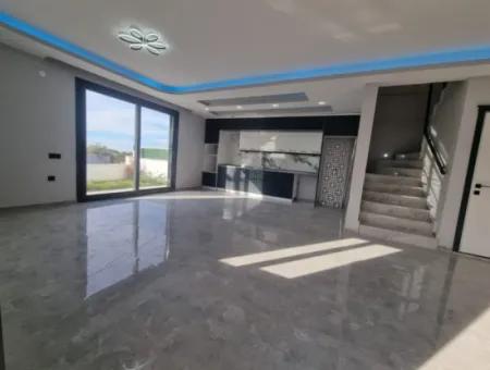 Didim Hisar Mahallesinde Satılık Kelepir Fiyata 3+1 Bahçeli Villa