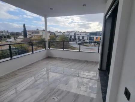 Didim Hisar Mahallesinde Satılık 3+1 Ön Cephe Havuzlu Sıfır Villa