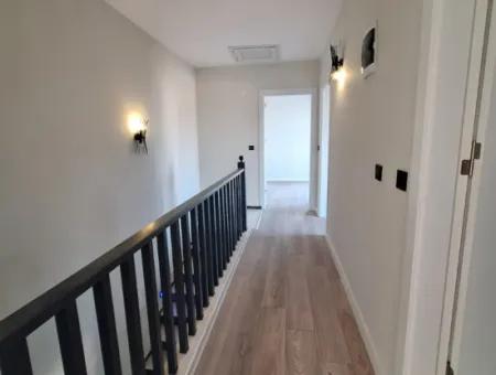 Didim Hisar  Mahallesinde Satılık 3+1 Havuzlu Villa