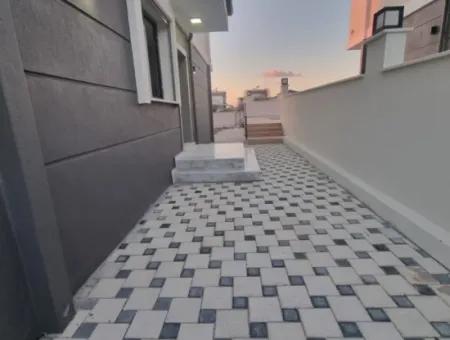 Didim Hisar Mahallesinde Satılık  Site İçerisinde 3+1 Havuzlu Villa