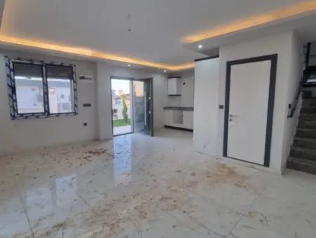 Didim Hisar'da  Satılık  Site İçerisinde Lüks 3+1 Havuzlu Villa