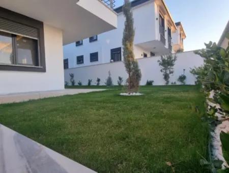 Didim Hisar'da  Satılık  Site İçerisinde Lüks 3+1 Havuzlu Villa