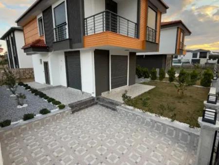 Didim Sağtur Bölgesinde Satılık 3+1 Denize 750 Mt Sıfır Villa