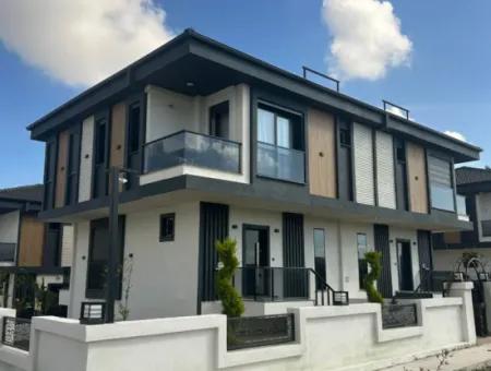 Didim Hisar Mahallesinde Satılık  5+1 Havuzlu Villa