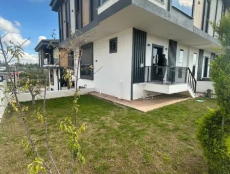 Didim Hisar Mahallesinde Satılık  5+1 Havuzlu Villa