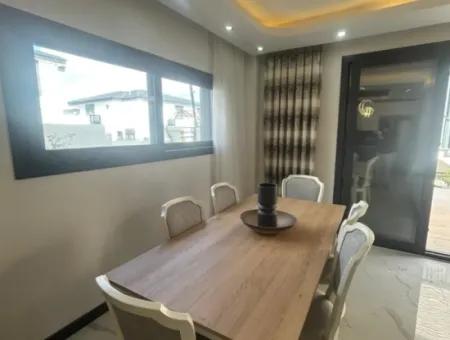 Didim Hisar Mahallesinde Satılık  5+1 Havuzlu Villa