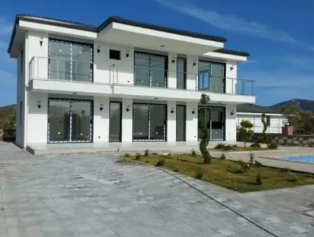 Didim Yeşiltepe'de  Projeden Satılık Havuzlu Müstakil Villa, Yazlık Ev