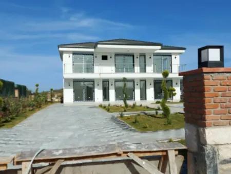 Didim Yeşiltepe'de  Projeden Satılık Havuzlu Müstakil Villa, Yazlık Ev