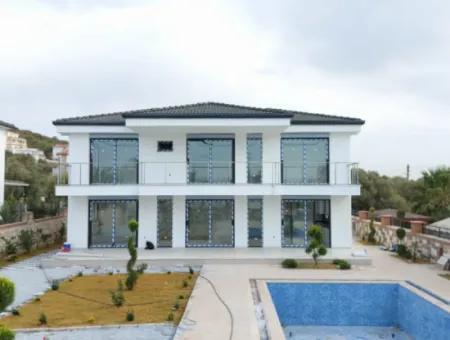 Didim Yeşiltepe'de  Projeden Satılık Havuzlu Müstakil Villa, Yazlık Ev